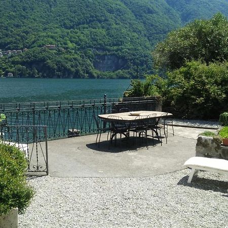 House On The Lake Shore Of Laglio Exterior foto